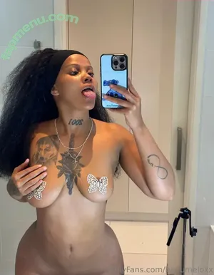 BootyMellow / BlaccMedusaSA / Boitumelo / booty_melow / bootymellowxxx / kikkii / nudiitygoddess nude photo #0088