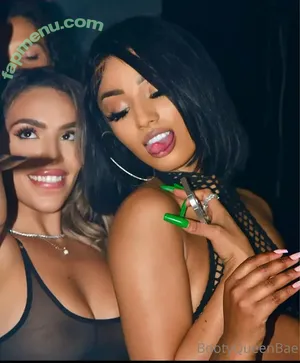 bootyqueenbae / araqueenbae nude photo #0054