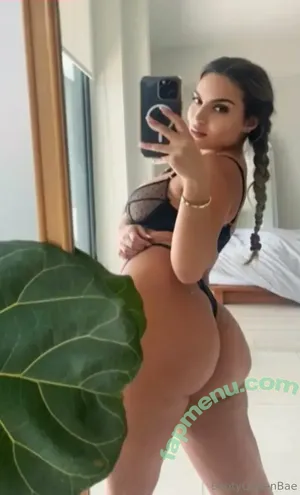 bootyqueenbae / araqueenbae nude photo #0063