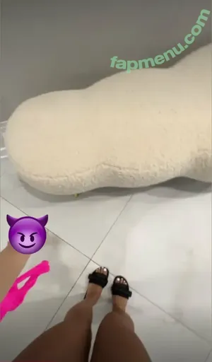 bootyqueenbae / araqueenbae nude photo #0404