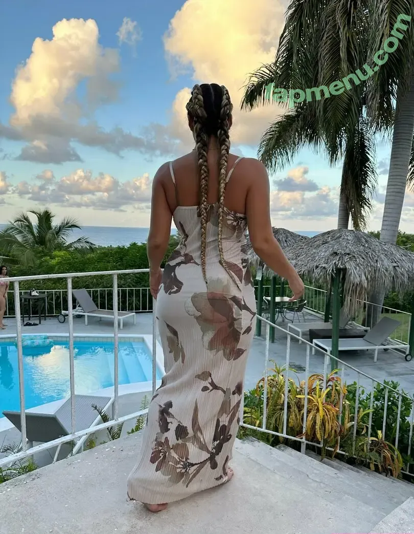 bootyqueenbae nude photo #0176 (araqueenbae)