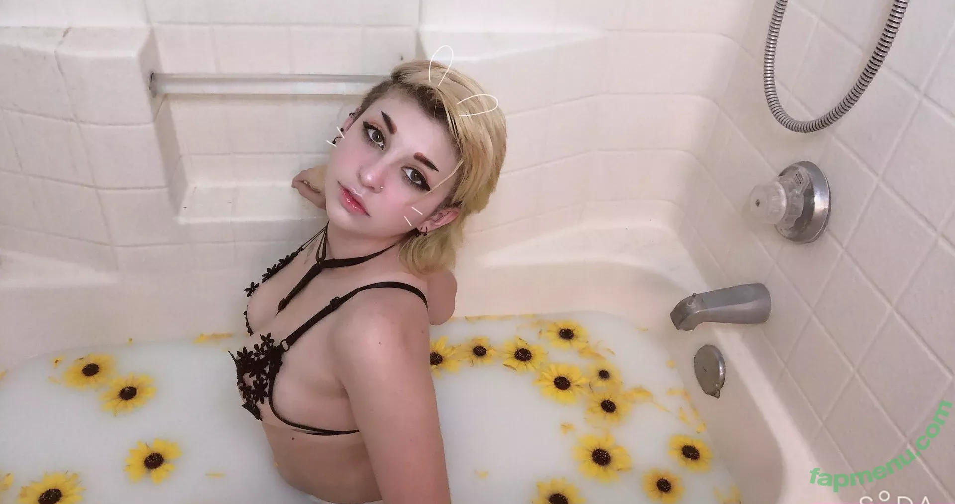 boozygremlin nude photo #0013 (boozy.gremlin)