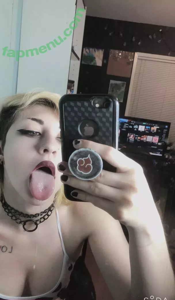 boozygremlin nude photo #0067 (boozy.gremlin)