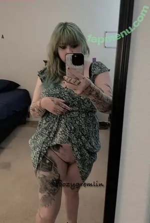 BoozyGremlinx / boozy.gremlin nude photo #0091