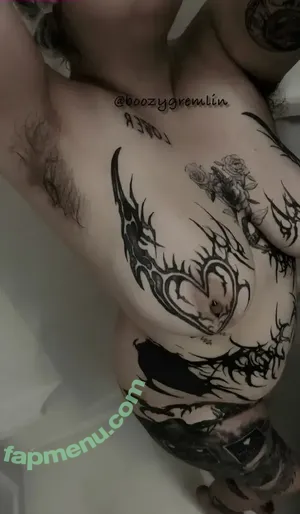 BoozyGremlinx / boozy.gremlin nude photo #0098