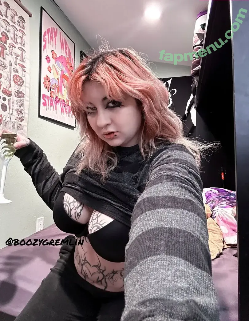 BoozyGremlinx nude photo #0011 (boozy.gremlin)