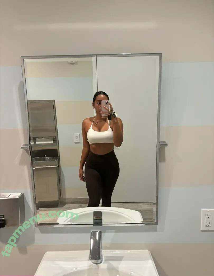 boriqua.mamii nude photo #0001 (boriquamamii_)