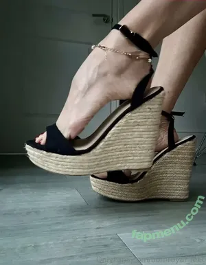 bornroyal_feet / bornroyal_ng nude photo #0101