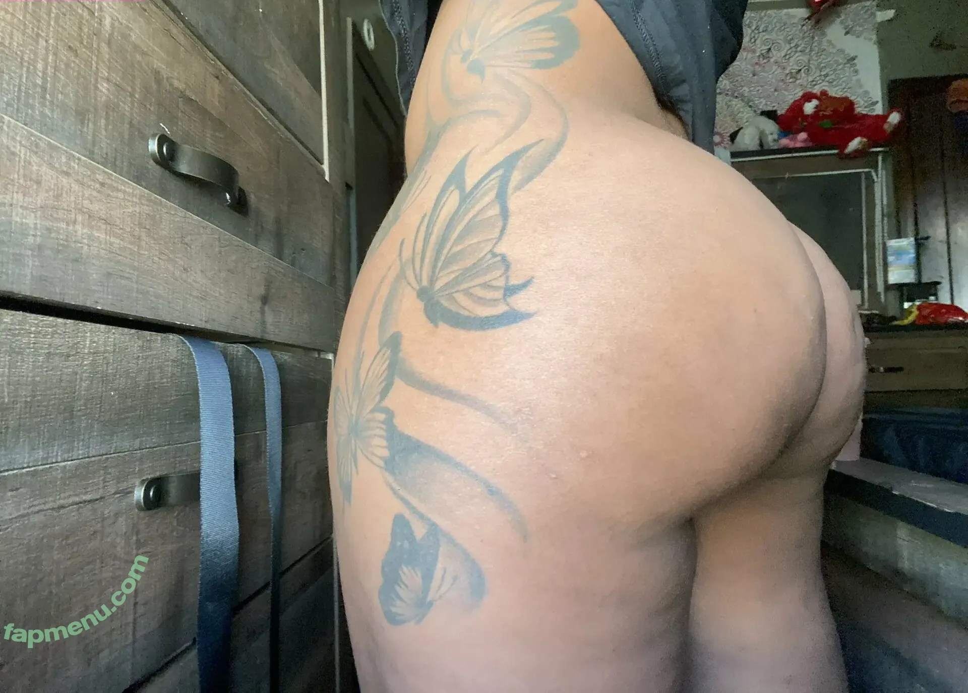 Bossladytiny nude photo #0023 (shortfatcakes / tinyymf_)