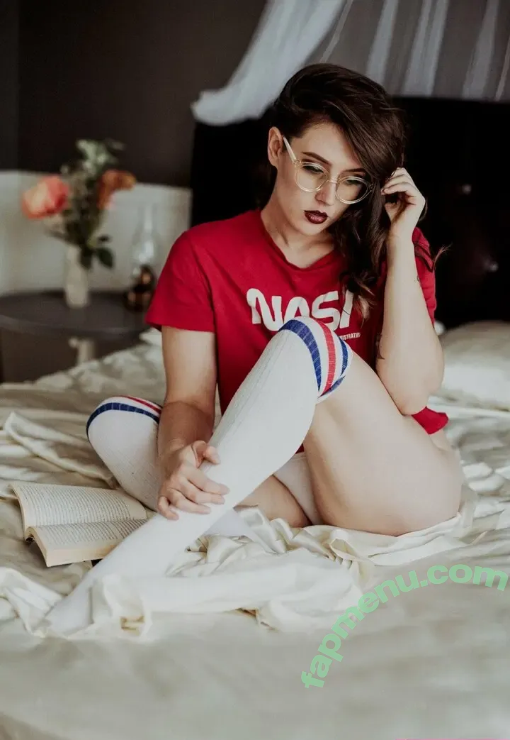 Boudoir nude photo #0388 (Boudoir)