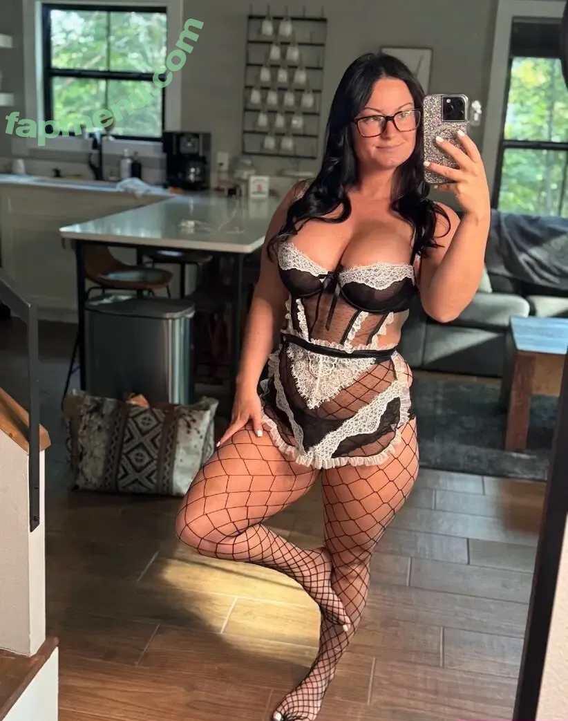 boujieeprincess nude photo #0013 (bougieprin40811 / yogagirljessx)