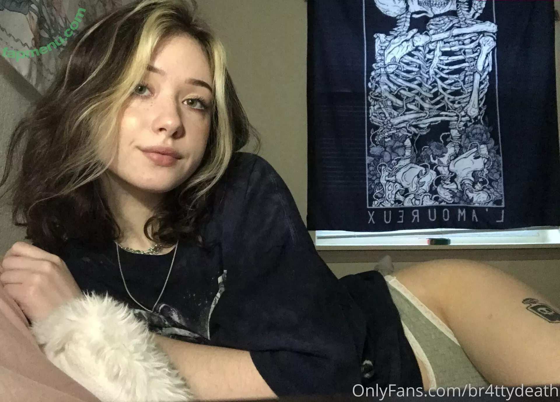 br4ttydeath nude photo #0007 (br4ttydeath)
