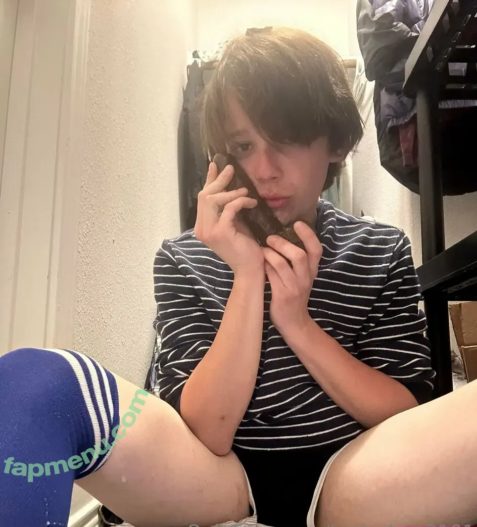 brad_super nude photo #0011 (brad_sumer)