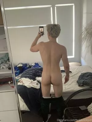 bradcockpitt / brad_cockpitt nude photo #0028