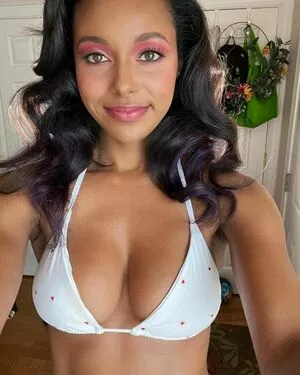 Brandi Rhodes / thebrandirhodes nude photo #0239