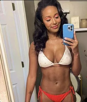 Brandi Rhodes / thebrandirhodes nude photo #0372