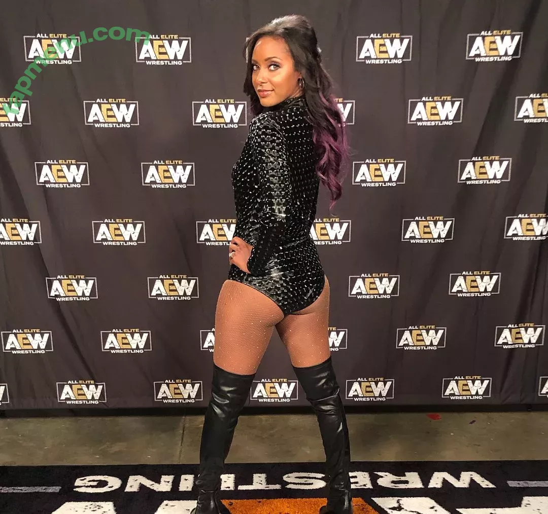 Brandi Rhodes nude photo #0019 (thebrandirhodes)