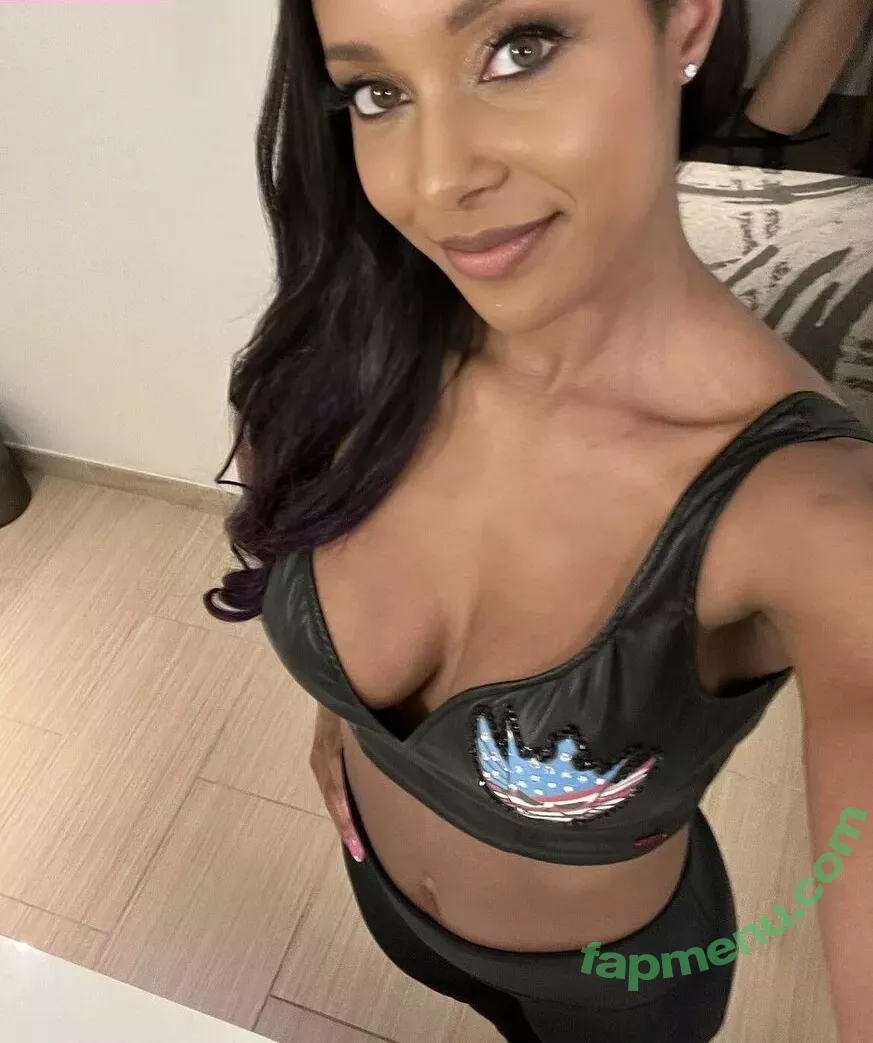 Brandi Rhodes nude photo #0299 (thebrandirhodes)