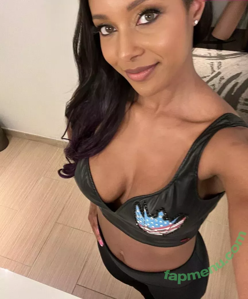 Brandi Rhodes nude photo #0371 (thebrandirhodes)