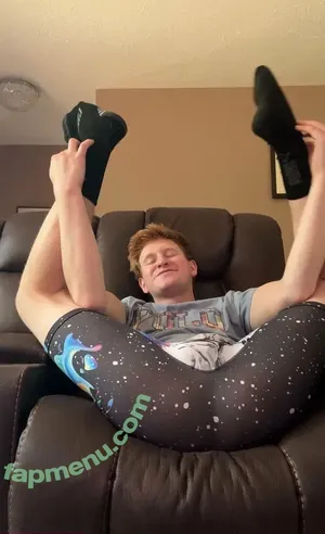 brandonbator07 / copthatbread nude photo #0003
