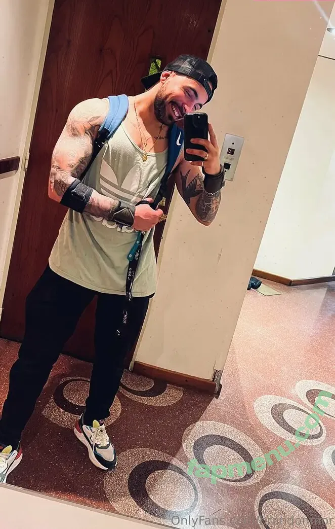 brandonmor nude photo #0016 (theassassinbaby)