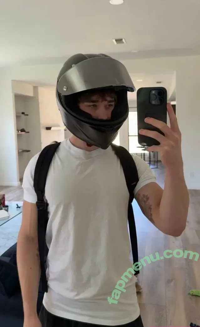 brandonrowlandx nude photo #0034 (brandonrowland)