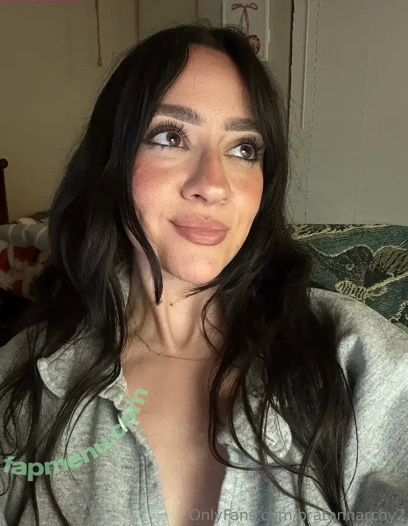 bratannarchy2 nude photo #0002 (brandinganarchy_ne)