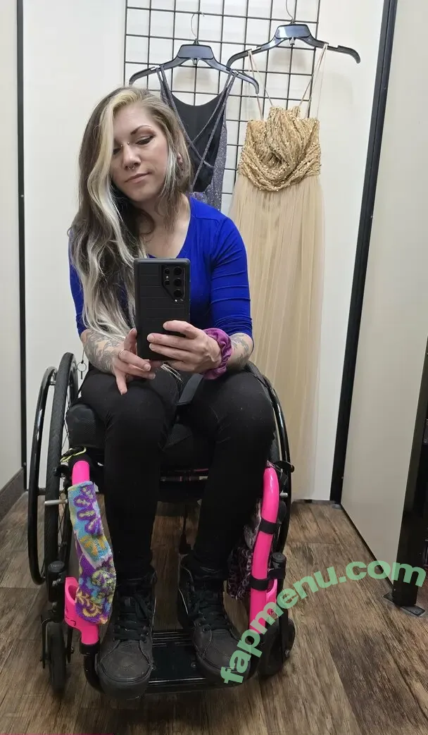 bratonwheelz nude photo #0002 (roxytoxicbrat69)
