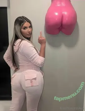bratprincessava / giannaaarose nude photo #0008