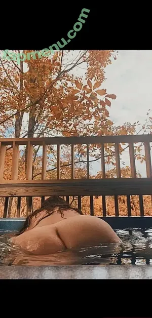 brattylucy13 / gingerlucy13 nude photo #0007
