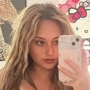 brattyqueenjean / lylaxjean nude photo #0006