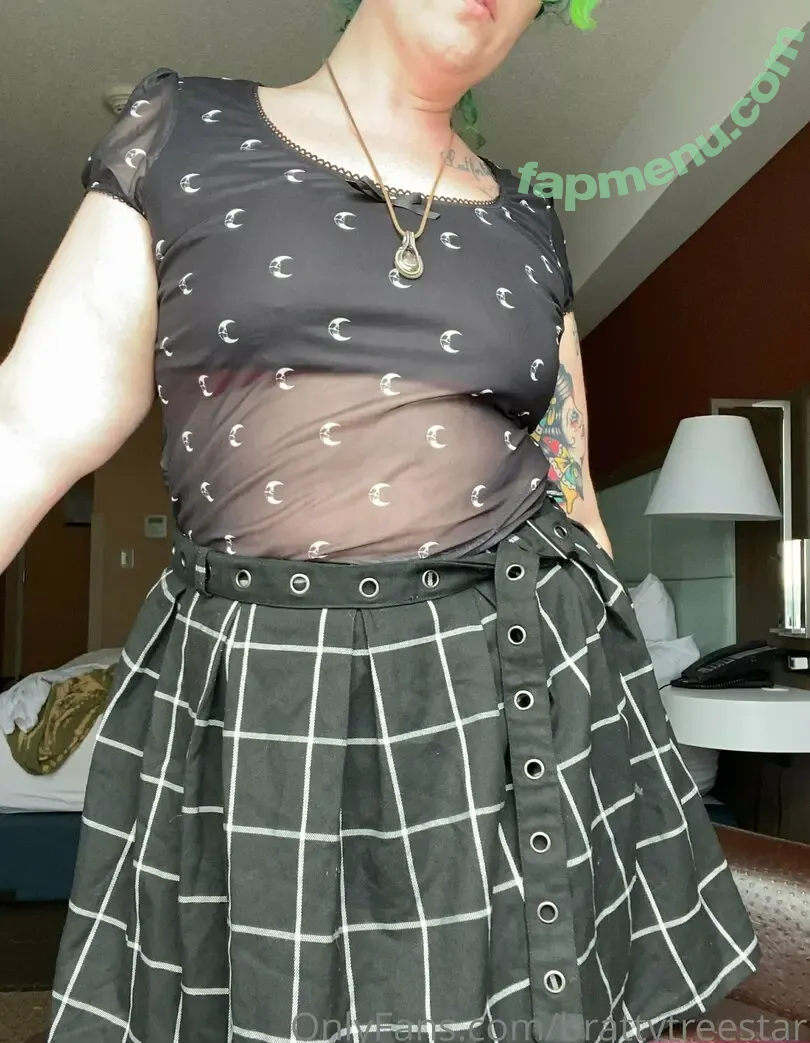 brattytreestar nude photo #0014 (brattytreestar)