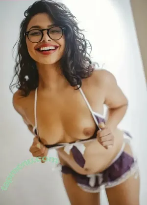 Bratzca nude photo #0011