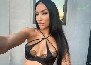 bre_tiesi leaked nudes