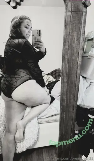 breahbear33 / briannalouiisee nude photo #0013