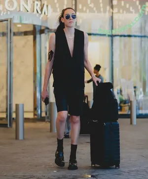 Breanna Stewart / WNBA Player / breannastewart30 nude photo #0046