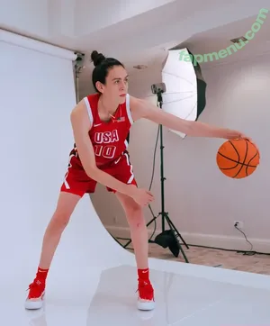 Breanna Stewart / WNBA Player / breannastewart30 nude photo #0050