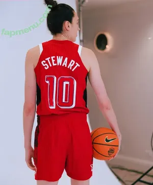 Breanna Stewart / WNBA Player / breannastewart30 nude photo #0051