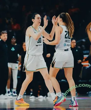 Breanna Stewart / WNBA Player / breannastewart / breannastewart30 nude photo #0064