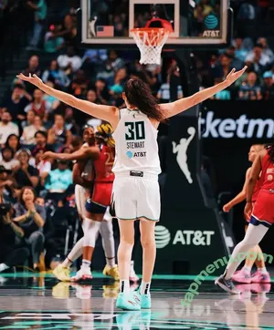 Breanna Stewart / WNBA Player / breannastewart / breannastewart30 nude photo #0066