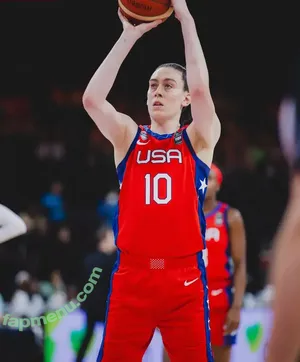 Breanna Stewart / WNBA Player / breannastewart / breannastewart30 nude photo #0070