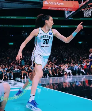 Breanna Stewart / WNBA Player / breannastewart / breannastewart30 nude photo #0071