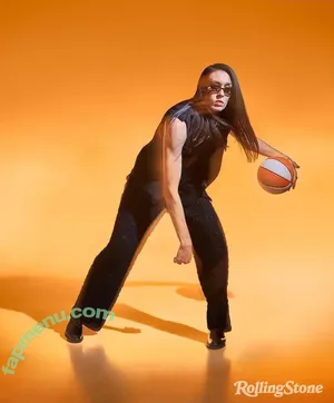 Breanna Stewart / WNBA Player / breannastewart / breannastewart30 nude photo #0090