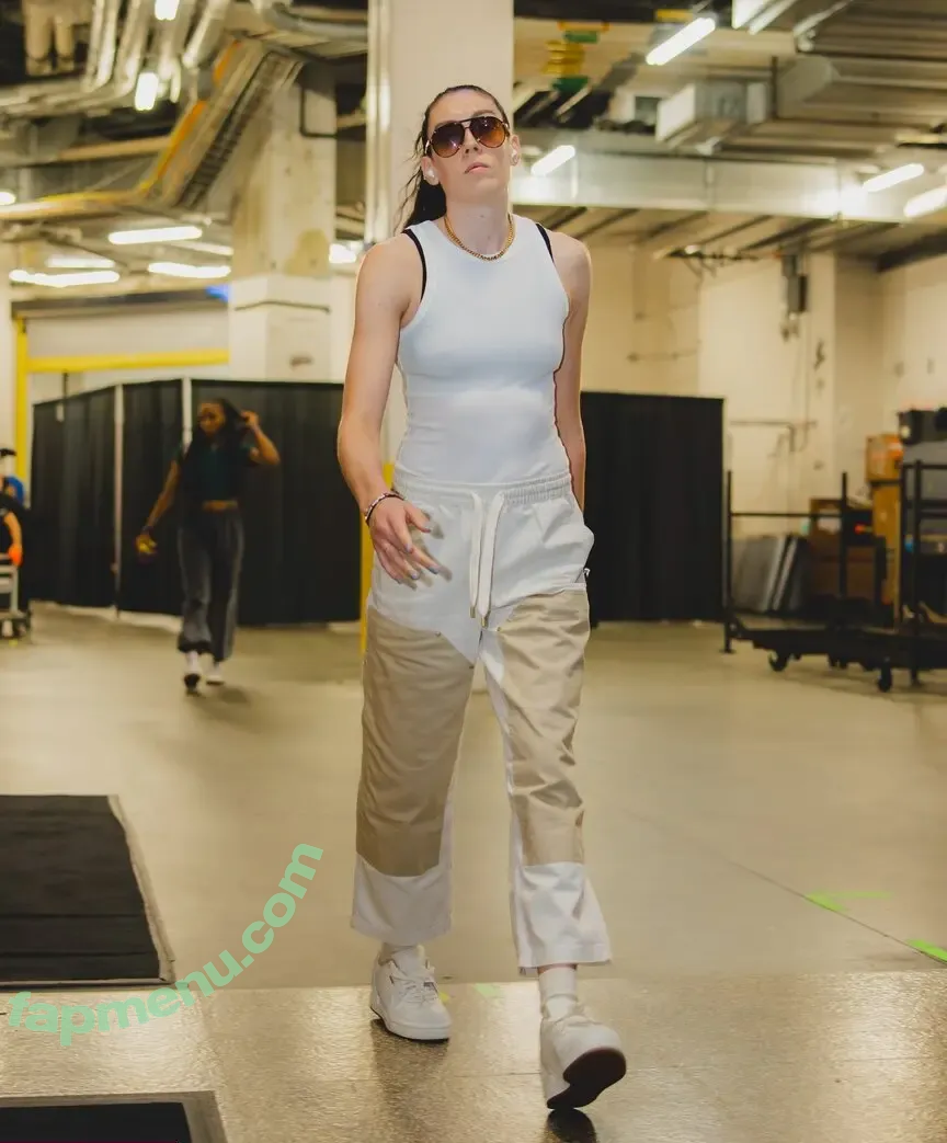 Breanna Stewart nude photo #0040 (WNBA Player / breannastewart30)
