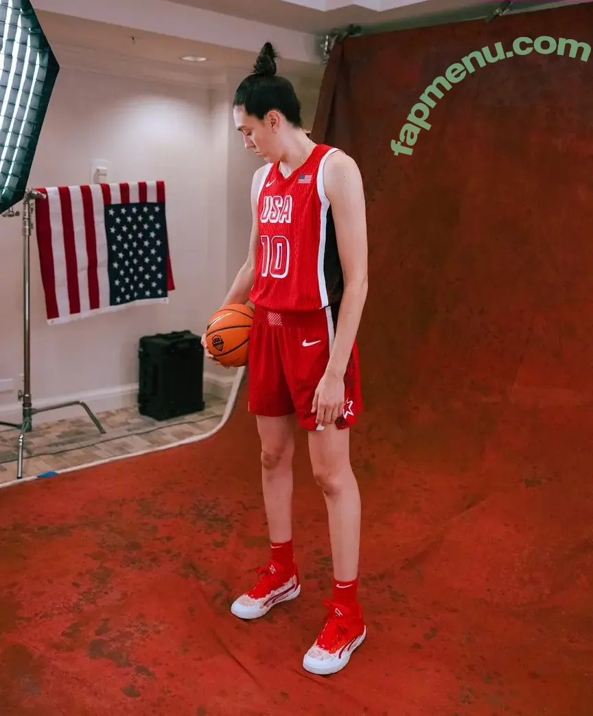 Breanna Stewart nude photo #0053 (WNBA Player / breannastewart30)