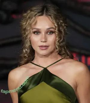 Brec Bassinger / brecbassinger nude photo #0580