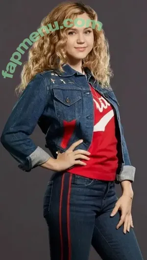 Brec Bassinger / brecbassinger nude photo #0625