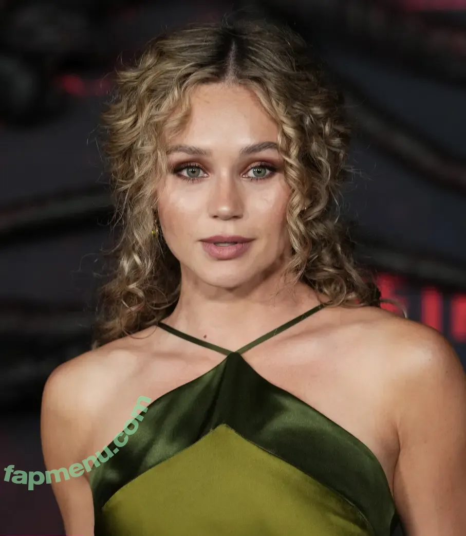 Brec Bassinger nude photo #0580 (brecbassinger)