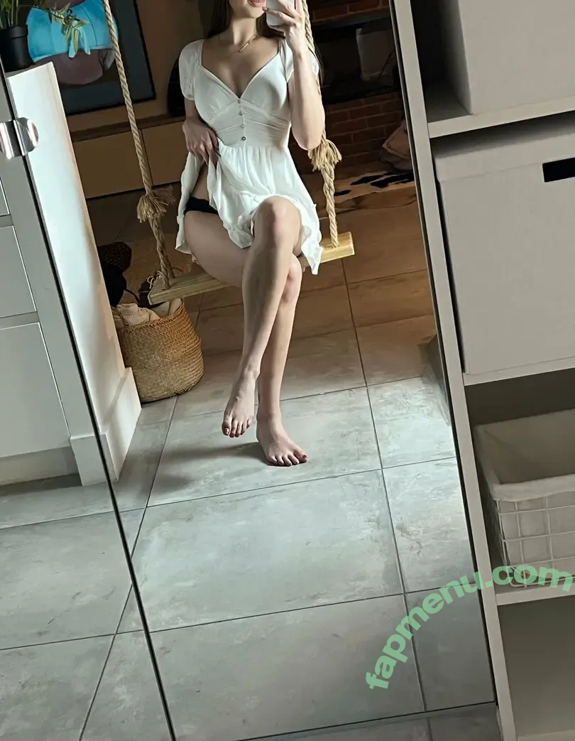 Breeboo nude photo #0048 (its.breeboo)