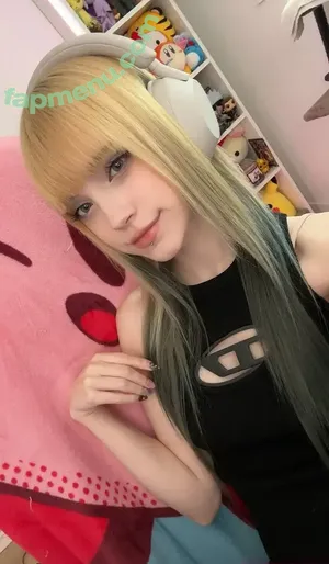 breesknees / bunnygirlbree nude photo #0012
